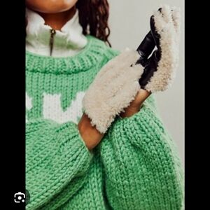 Looking For FP Asym Sherpa Gloves